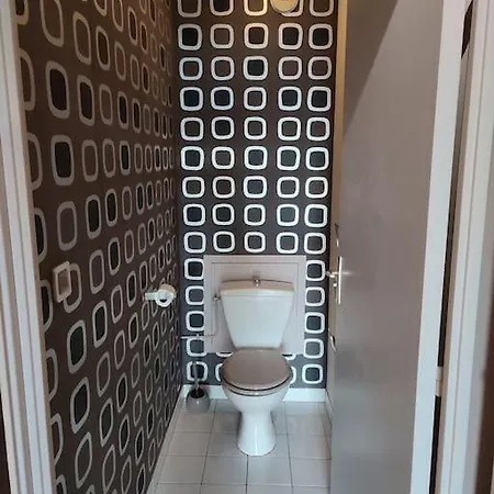 Grand T2 Lumineux Viarme/talensac Avec Parking